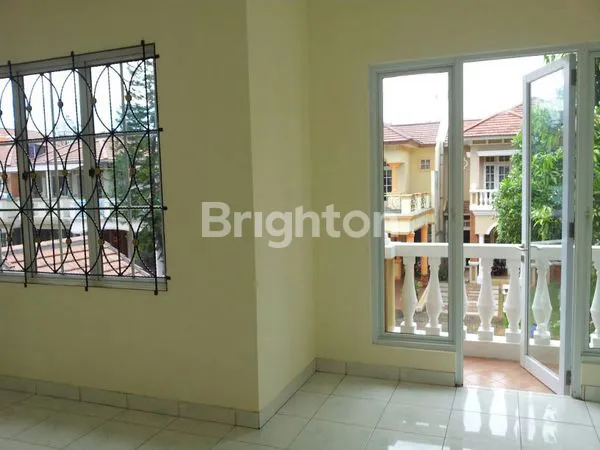 image RUMAH SEWA LUAS 200M² DI CLUSTER TERDEPAN KOTA WISATA CIBUBUR, BOGOR (3)