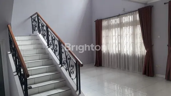 image RUMAH SEWA LUAS 200M² DI CLUSTER TERDEPAN KOTA WISATA CIBUBUR, BOGOR (4)