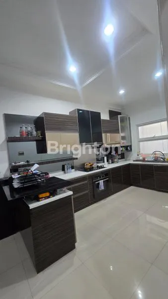 image RUMAH PREMIUM 3 LANTAI DI KAWASAN STRATEGIS DAN BISNIS DI DUREN SAWIT JAKARTA TIMUR (3)