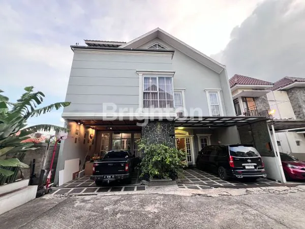 image RUMAH LUXURY  YANG NYAMANFULL FURNISHED+S POOL RUMAH DALAM KOMP PERUM DI ARCAMANIK BANDUNG (2)