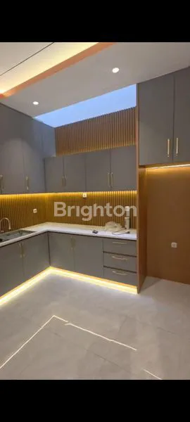 image DI JUAL RUMAH 3 LANTAI BANGUNAN BARU DI DURI KEPA - JAKARTA BARAT  (3)