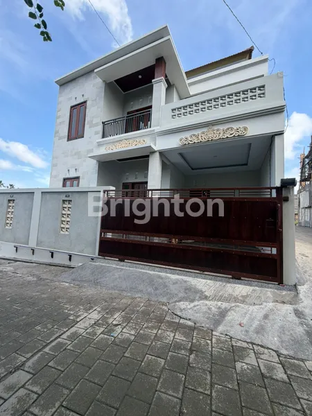 image DIJUAL – RUMAH EKSKLUSIF DI LINGKUNGAN ELIT DENPASAR (1)