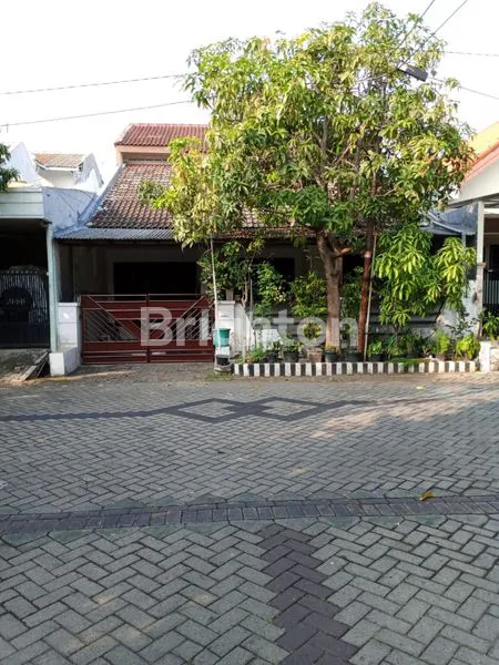 image RUMAH STRATEGIS RUNGKUT, LT 135M² 4KT 2KM (1)