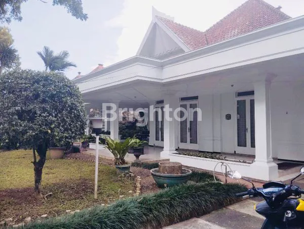 image RUMAH KOLONIAL AREA IJEN,LUAS,PINGGIR JALAN BESAR (1)