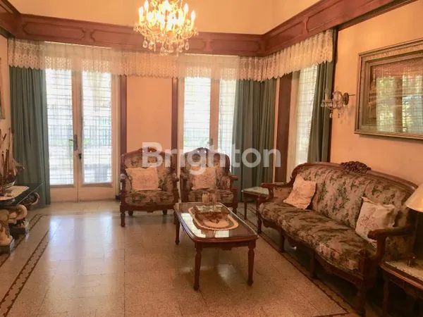 image RUMAH KOLONIAL AREA IJEN,LUAS,PINGGIR JALAN BESAR (7)