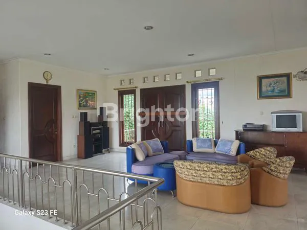 image DIJUAL RUMAH VILLA DI PUNCAK LUAS, SEJUK DAN NYAMAN. LETAKNYA STRATEGIS DEKAT HOTEL GRAND ASTON PUNCAK DAN HOTEL LE EMINENCE PUNCAK (4)