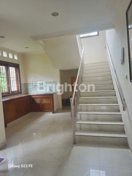image DIJUAL RUMAH VILLA DI PUNCAK LUAS, SEJUK DAN NYAMAN. LETAKNYA STRATEGIS DEKAT HOTEL GRAND ASTON PUNCAK DAN HOTEL LE EMINENCE PUNCAK (5)