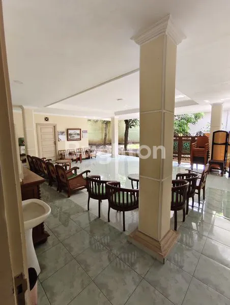 image RUMAH DIJUAL JL UNGARAN MALANG SITUASI TENANG  HALAMAN LUAS COCOK UNTUK HOME STAY (5)