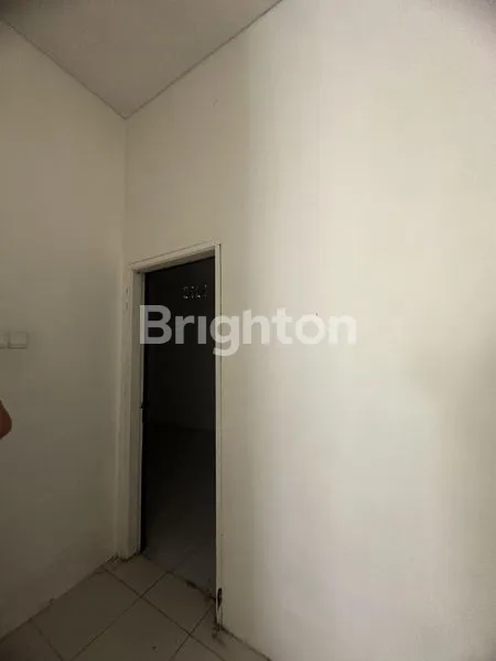 image RUKO PINGGIR JALAN KOMPLEKS ELIT (3)