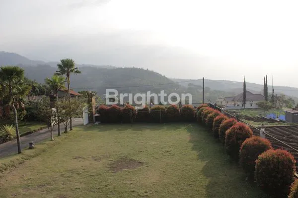 image VILLA TEMATIK JOGLO VIEW PEGUNUNGAN DAERAH PACET MOJOKERTO (7)