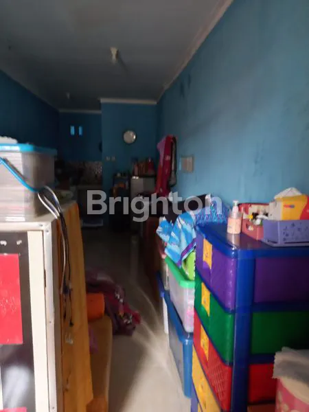 image DI JUAL SEGERAH RUMAH DUA LANTAI, BUAT  USAHA, INVESTASI,TEMPAT TINGGAL DAN DI KONTRAKKAN UNTUK YG LANTAI 2. (4)