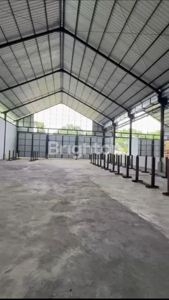 image GUDANG STRATEGIS DI JL BYPASS IDA BAGUS MANTRA (2)