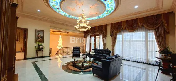 image RUMAH MEWAH DUA LANTAI KEDOYA GARDEN JAKARTA BARAT  (2)