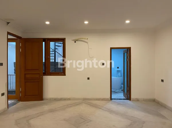 image RUMAH VILLA CITRALAND SENTRA RAYA SURABAYA (3)