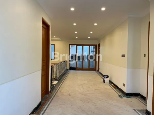 image RUMAH VILLA CITRALAND SENTRA RAYA SURABAYA (4)