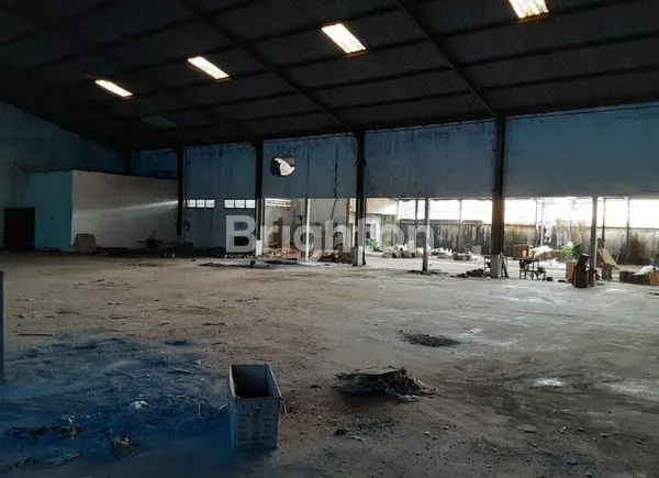 image GUDANG & PABRIK ( ZONA MERAH INDUSTRI ) LEBAR DEPAN : 40 METER, BISA DIAKSES CONTAINER 40 FEET, DEKAT PINTU TOL, TERLETAK DI TEPI JALAN RAYA (4)