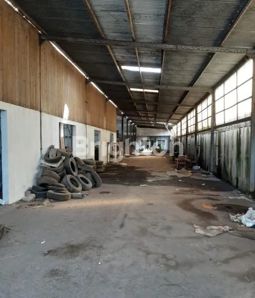 image GUDANG & PABRIK ( ZONA MERAH INDUSTRI ) LEBAR DEPAN : 40 METER, BISA DIAKSES CONTAINER 40 FEET, DEKAT PINTU TOL, TERLETAK DI TEPI JALAN RAYA (6)