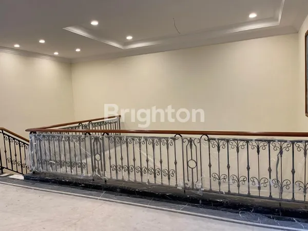 image RUMAH VILLA CITRALAND SENTRA RAYA SURABAYA (6)