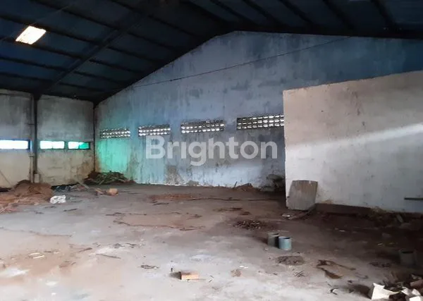 image GUDANG & PABRIK ( ZONA MERAH INDUSTRI ) LEBAR DEPAN : 40 METER, BISA DIAKSES CONTAINER 40 FEET, DEKAT PINTU TOL, TERLETAK DI TEPI JALAN RAYA (7)