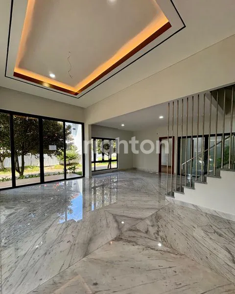 image RUMAH BANGUNAN MANDIRI,BARU GRESS,HOOK DI PREMIUM CLUSTER  SHEFFIELD,GREENWICH PARK BSD CITY!! (2)