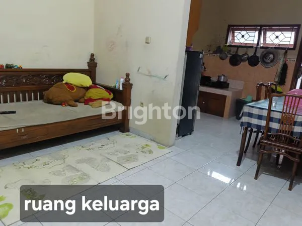 image RUMAH KLASIK DI PINANG INDAH TANGERANG KOTA (4)
