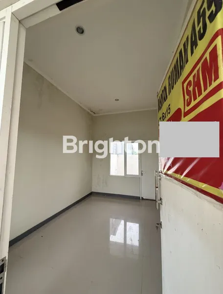 image RUMAH BARU GRESS SIAP HUNI BUDURAN (1)
