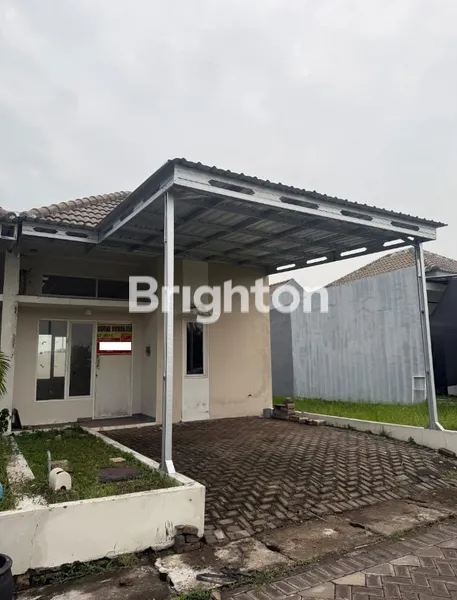 image RUMAH BARU GRESS SIAP HUNI BUDURAN (3)