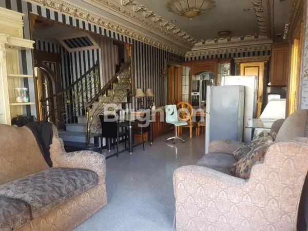 image RUMAH 2 LANTAI LOKASI STRATEGIS DEKAT PAKUWON CITY GALAXY MALL KERTAJAYA MANYAR DHARMAHUSADA MERR KERTAJAYA ITS UNAIR (2)