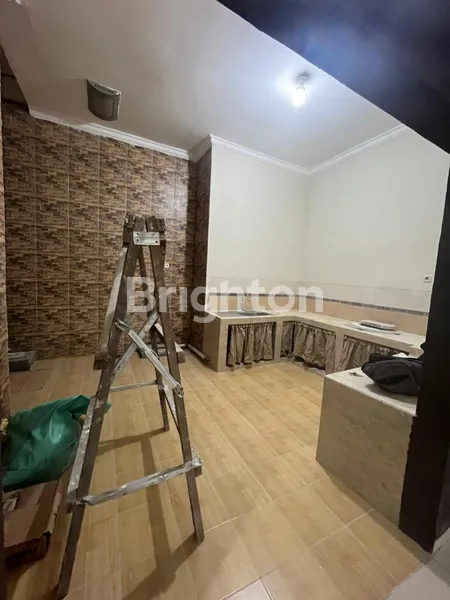 image RUMAH 2 LANTAI DI JALAN PUCANG ANOM SURABAYA (6)