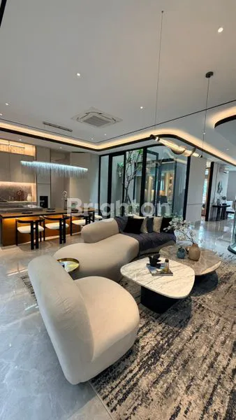 image RUMAH DI GRAHA FAMILI MODERN MEWAH (2)