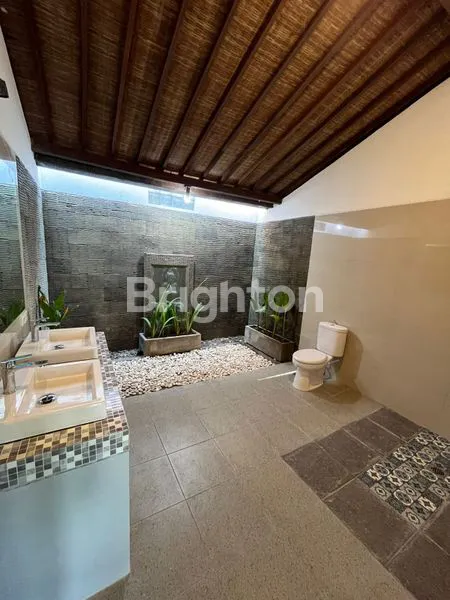 image VILLA SEMI FURNISHED 2 THN LEASE PREMIUM LOKASI SEMINYAK (5)