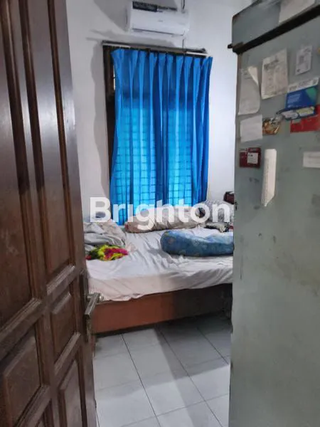 image RUMAH KOST STRATEGIS HANYA 500 METER KE POLINEMA DAN KAMPUS UB MALANG POTENSIAL UNTUK PASSIVE INCOME BAGI INVESTOR RUMAH KOST AREA BUNGA-BUNGA SOEKARNO HATTA MALANG (6)