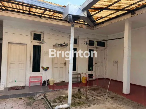 image RUMAH KOST STRATEGIS HANYA 500 METER KE POLINEMA DAN KAMPUS UB MALANG POTENSIAL UNTUK PASSIVE INCOME BAGI INVESTOR RUMAH KOST AREA BUNGA-BUNGA SOEKARNO HATTA MALANG (3)