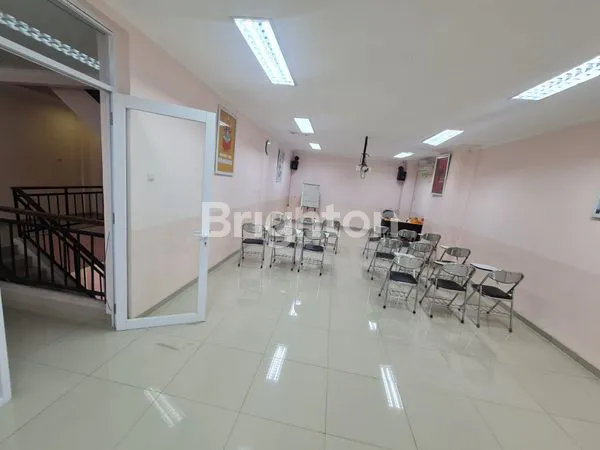 image DIJUAL RUKO 3 LANTAI, DIKAWASAN TANGGERANG LETAKNYA STRATEGIS (8)