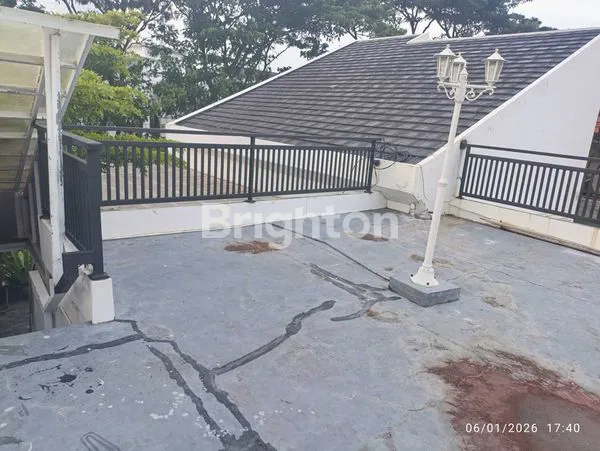 image RUMAH STRATEGIS DENGAN ROOFTOP, COCOK UNTUK BISNIS CAFE (6)