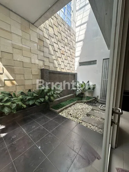 image RUMAH 2 LANTAI FULL FURNISHED DEKAT CIPUTRA HOSPITAL UNIVERSITAS CIPUTRA  CITA HATI HOKKY PAKUWON MALL UNESA G-WALK RAYA LONTAR HR MUHAMMAD MAYJEND SUNGKONO (7)