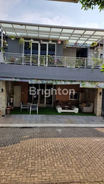 image RUMAH DI BSD CITY DENGAN HALAMAN DAN BALCON YANG LUAS (1)