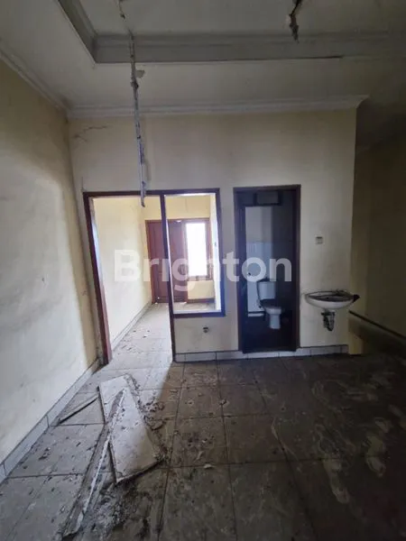 image RUKO 3 LANTAI PLUS GUDANG SIAP USAHA TERLETAK DI TENGAH KOTA DENPASAR (4)