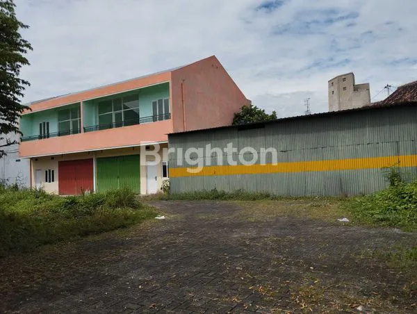 DISEWAKAN RUKO STRATEGIS LAHAN PARKIR LUAS