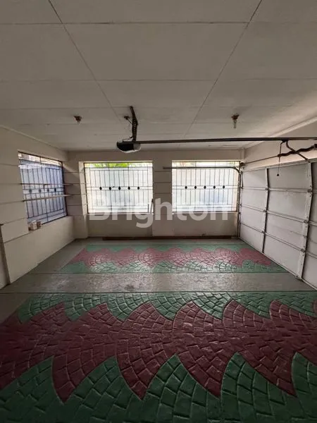 image RUMAH MEWAH DI TAMAN LIPPO KARAWACI (7)