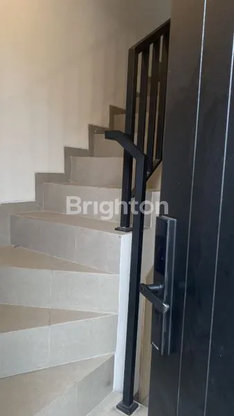 image RUMAH BARU EASTERN HILL SUKOLILO 5X9 (2 LANTAI) BONUS KOMPOR TANAM, FULL FASILITAS TERBAIK DALAM LINGKUNGAN PERUMAHAN (7)