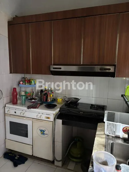 image RUMAH MODERN 2 LANTAI LT / LB 300 TERAWAT DI KRAMAT JATI, JAKARTA TIMUR (6)