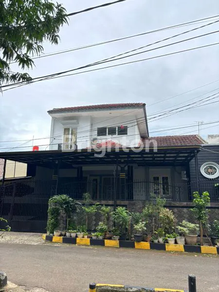 image RUMAH MODERN 2 LANTAI LT / LB 300 TERAWAT DI KRAMAT JATI, JAKARTA TIMUR (1)