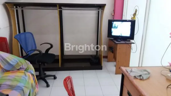 image MURAH!! RUKO 3.5 LANTAI RAYA DUKUH KUPANG BARAT 400 METER DARI RAYA MAYJEN SIAP HUNI ADA LAHAN PARKIR CUMA 1.8M (2)