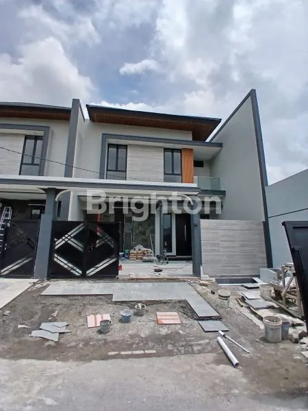 image RUMAH 2 LANTAI BARU GRESS LOKASI STRATEGIS DEKAT PAKUWON CITY MULYOSARI WISMA PERMAI KERTAJAYA  DHARMAHUSADA KENJERAN MERR KEPUTIH ITS UNAIR WIDYA MANDALA WM GALAXY MALL (1)