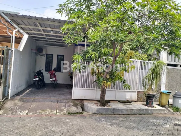 image RUMAH TERAWAT SIAP HUNI SUKOLILO DIAN REGENCY DEKAT ITS DAN PAKUWON CITY  (1)