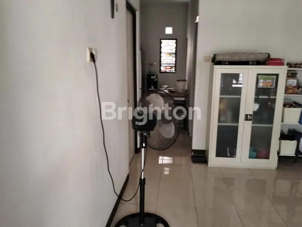 image RUMAH TERAWAT SIAP HUNI SUKOLILO DIAN REGENCY DEKAT ITS DAN PAKUWON CITY  (2)