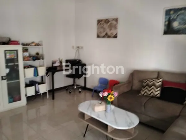 image RUMAH TERAWAT SIAP HUNI SUKOLILO DIAN REGENCY DEKAT ITS DAN PAKUWON CITY  (3)