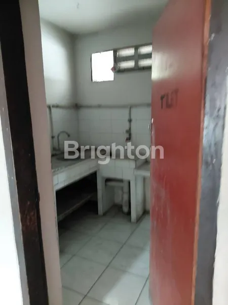 image DISEWAKAN RUKO RAYA JEMURSARI SIAP PAKAI COCOK USAHA STRATEGIS  DEKAT RAYA A YANI (1)