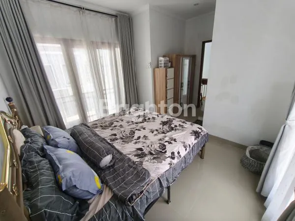 image RUMAH MODERN ONE GATE DI KENANGA DENPASAR (5)